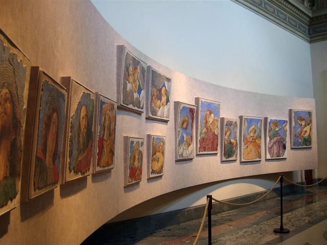 Angels making music